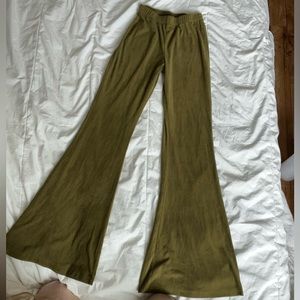 Earth green flare leggings